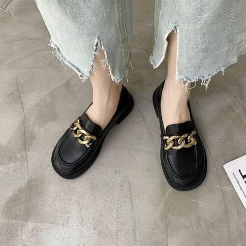 Women Loafers Patent Leather Slip on Shoes Metal Chain Boat Shoes Low Heels Casual Shoes Black Spring Autumn Zapatos Mujer 9305L