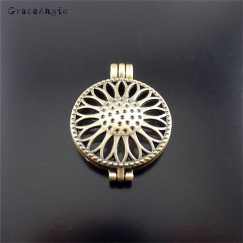 GraceAngie 1pcs/pack Gu Qing Brushed Alloy Hollow Cute Flower Sunflower Shape Phase Box Pendant Necklace Jewelry Accessories