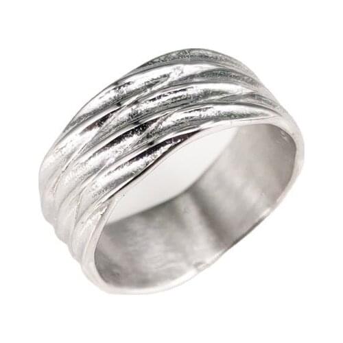 Simple and stylish fashion jewelry for men and women, single titanium steel rings for men and women, custom casting