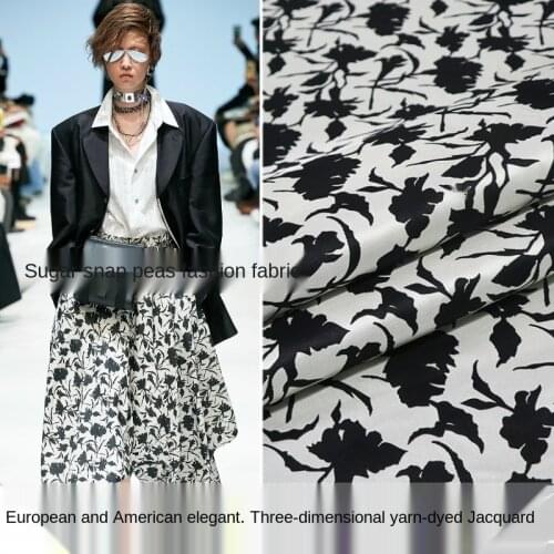 Black and white floral three-dimensional yarn-dyed jacquard fabric, sewing fabric factory shop is not out of stock