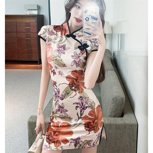 Real shot 2021 new temperament retro girl print split improved cheongsam halter nightclub sexy dress