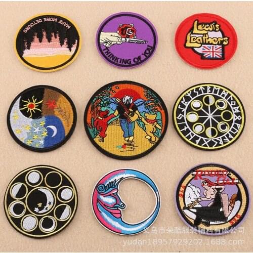 1pcs mix Circular Insignia Patches for Clothing Iron on Embroidered Sew Applique Cute Fabric Badge Garment Apparel Accessories
