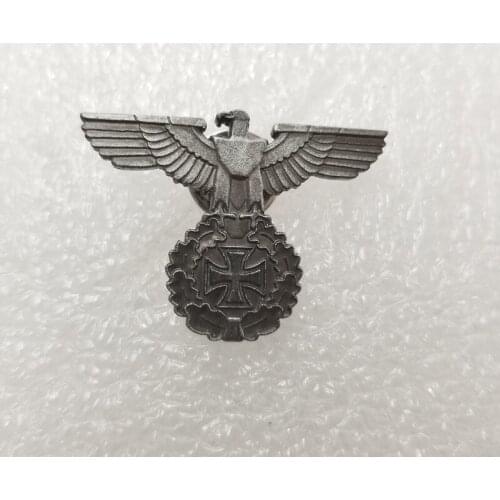 Iron Cross Enamel Pin WW2 German Military Brooches Metal Kingdom of Prussia Eagle Medal Badge Pin Backpack Accessories Jewelry