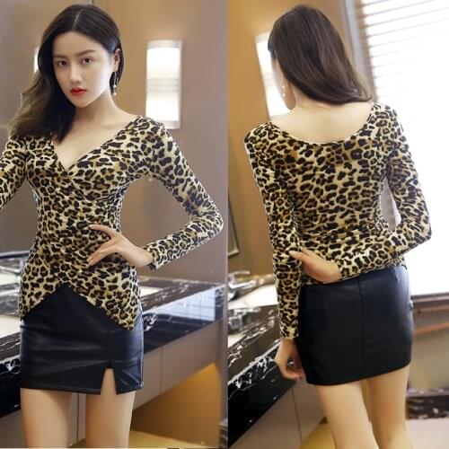 Sexy Women Dance Shirt V-neck Tops Ballroom Modern Salsa Tango Samba Latin Training Shirts Female Adult Dancewear Tops 4 Colors