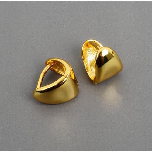 Binmonray 925 Sterling Silver Triangule Stud Earrings Gold Glossy Thick Nordic Style Elegant Earrings for Women Fashion Jewelry