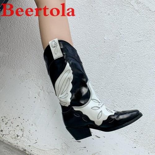 Genuine Leather Womens Boots Square Toe Western Boots Women British Style Mid Heels Embroider Wing Booties Femme Autumn Botas