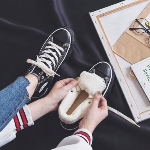Winter Canvas Shoes Woman Black Short Plush High Top Shoes Casual Warm Boots Mujer Platform Sneakers Lace-up Chaussures Femme