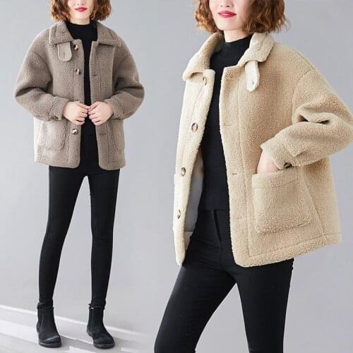 Lamb wool short coat female 2020 winter thickening Korean version of large size loose wild fur one coat womens clothing