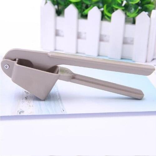 Garlic Press Crusher Stainless Ginger Mincer Chopper Kitchen Tool 16cm Long