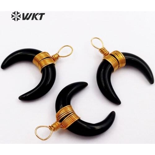 WT-P1366 Cool ! Classic Black Carnelian Mini Size Crescent Horn Pendant With Metal Plated Wire Cute Horn Pendant Necklaces