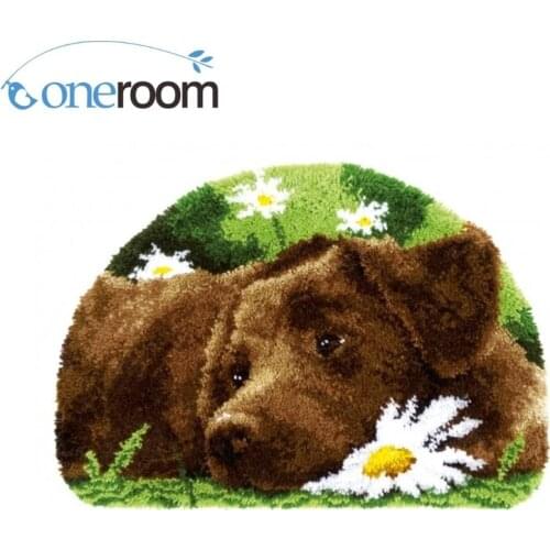 ZD589 Dog with Flowers Hook Rug Kit DIY Unfinished Crocheting Yarn Mat Latch Hook Rug Kit Floor