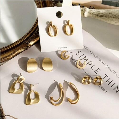 Vintage Golden Metal Earrings New Anti-rust Fashion Creative Wedding Geometric Drop Earrings Ear Jewelry Accessories Wholesale