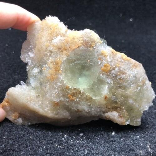 183.8gNatural grass green fluorite and crystal mineral stone home decoration wheel pulse therapy geology teaching collection