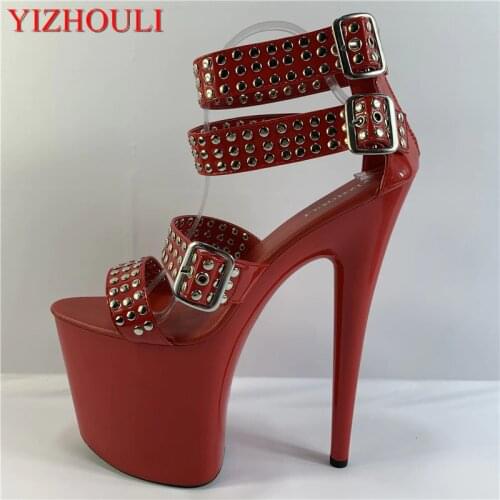 20cm fashion high heel, easy buckle belt show thin shoe, sexy lacquer rivet is decorated high heel performance sandal