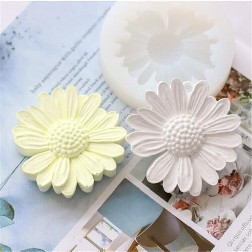 New Small Daisy Aroma Gypsum Silicone Mold Car Expanded Fragrance Silicone Mold Diy Soap Mold Handmade Silicone Mold