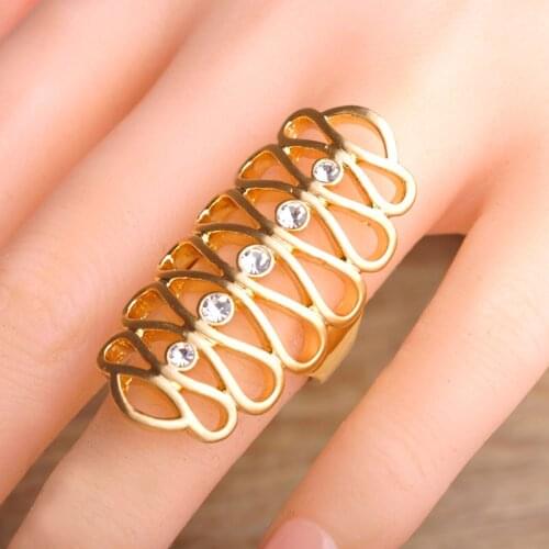 Blucome Classic New Crystal Engagement Ring Jewelry Hollow Out Long Ring Womens Wedding Banquet Ceremony Hand Decorations Gifts