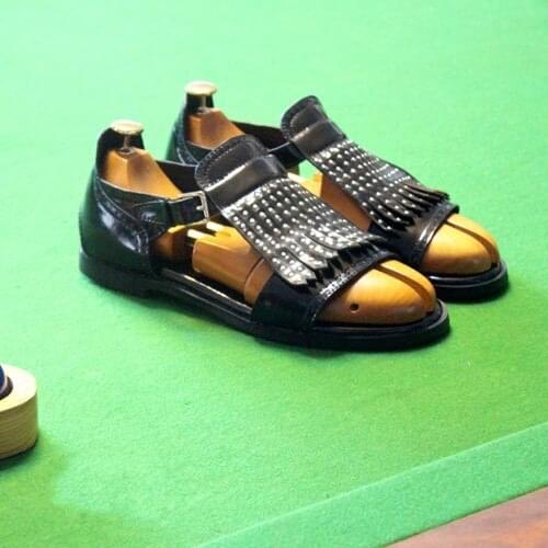 Handmade Carved Cut out Tassel Fringe Gladiators Rome Style Mens Summer Sandals Hot 2018