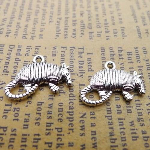 150pcs Giant Armadillo Charms 13mm x 19mm DIY Jewelry Making Pendant antique silver color