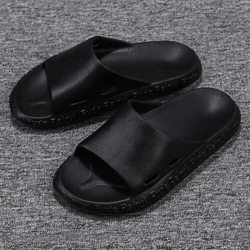 Mens Fashion Slippers Male Casual Slides Non-slip Design Soft Bathroom Shoes Breathable Beach Flip Flops Zapatos Hombre
