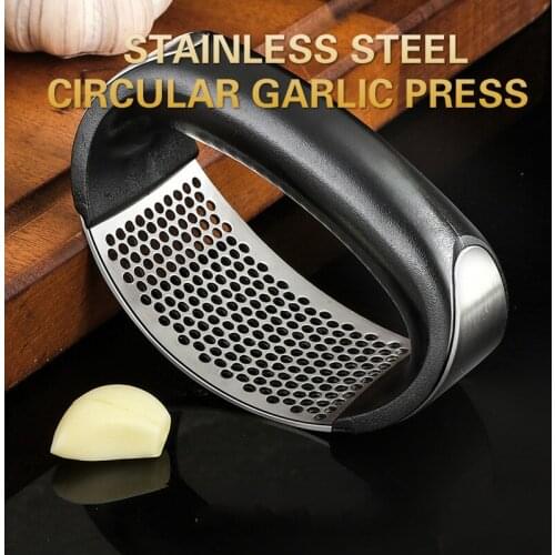 Multifunctional Practical Kitchen Utensils Camping Kitchen Utensils Convenient Garlic Press Multi-Function Silk Cutter Peeler