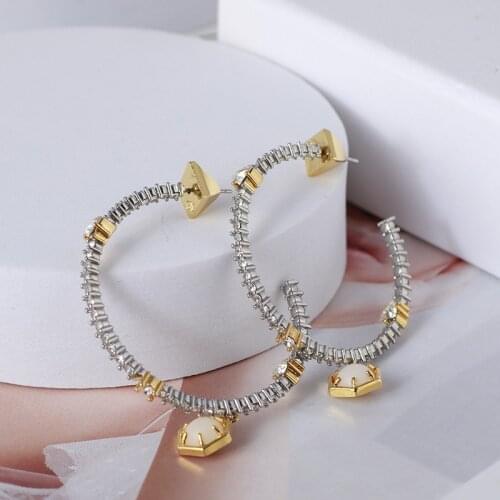 Elegant retro C-shaped opening diamond contrast earrings
