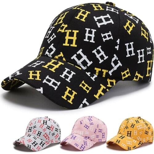 High-quality Cotton Letters Graffiti Womens Baseball Cap Spring and Summer Trend Outdoor Sports Hip-hop Mens Peaked Hat