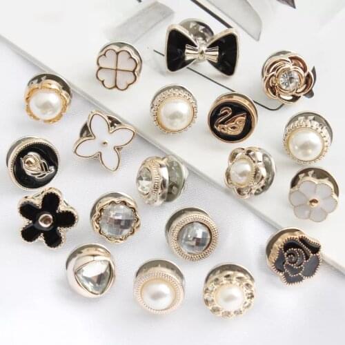 Concealed button, detachable adjustment, nail-free button, sewing-free pearl button, shirt decoration, brooch button
