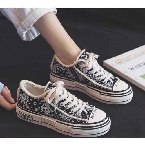 Fall Autumn 2021 New Thick Bottomed Gumshoes Versatile Black Canvas Shoes Womens Folk-custom Bohemia Low-top Sneakers Girls