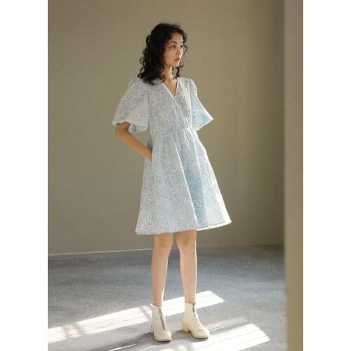 Embossed V-neck short sleeve princess dress design in summer D1669