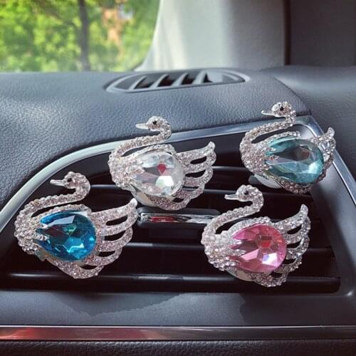 Crystal Swan air conditioner outlet clip car perfume Aromatherapy clip interior decoration Ladies ' accessories decorativos
