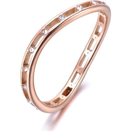 Fashion Geometric Tension Setting CZ Crystal Anniversary Rings Jewelry For Women Rose Gold Stainless Steel Curved Ring R19018