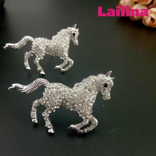 Free shipping Elegant Crystal Rhinestone Horse Shape Brooch Running Animal Horse Brooch for Men Jewelry