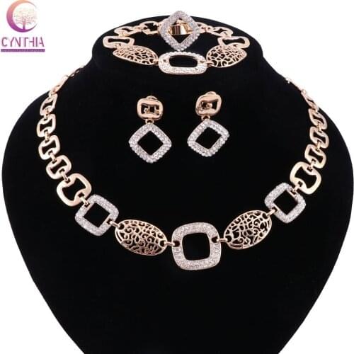 Fashion Crystal Earrings Necklace Bracelet Ring Jewelry Sets Gold Color Classic Pendant Wedding Dress Accessories Holiday