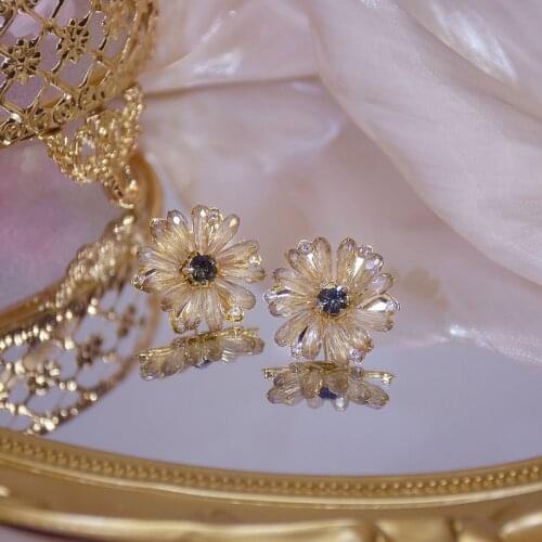 Exquisite Korean Style 14k Real Gold Daisy Women Earring Bling Crystal CZ Flower Stud Earring Bohemia Jewelry Pendant Gift