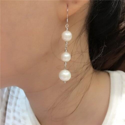 Women‘s natural Round White freshwater Pearl long earrings