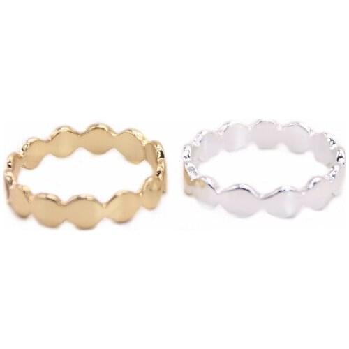 Trendy Round Flat Ring Smooth Surface Design Suitable for Men And Women Environmental Protection Material