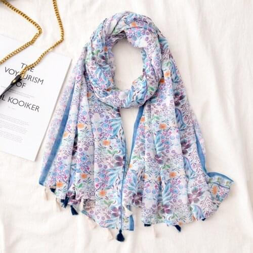 2020 New Beautiful Flower Print Tassel Scarves And Shawls Viscose Long Soft Floral Tassel Scarf Wrap Hijab 2 Color Free Shipping