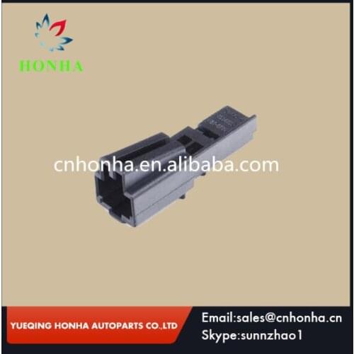 4E0972575 2 Pin Male Wire Refires Accessories Car Door Lamp Connector License Plate lights LED