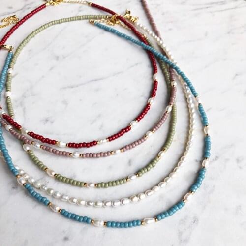 2021 Bohemian style colorful rice beads natural pearls exquisite ladies neck charm necklace fashion accessories handmade jewelry