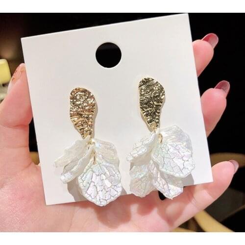 Lifefontier Romantic White Flower Petal Drop Earrings Korean Crack Shell Alloy Dangle Earrings For Women Girls Fashion Jewelry