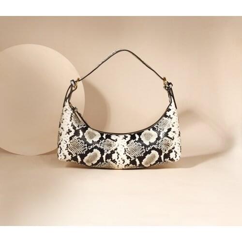 2021 New Mara Nubuck Leather Shoulder Bag Fashion Womens Bag Niche Snakeskin Jiaozi Bag Fire Leather Underarm Bag