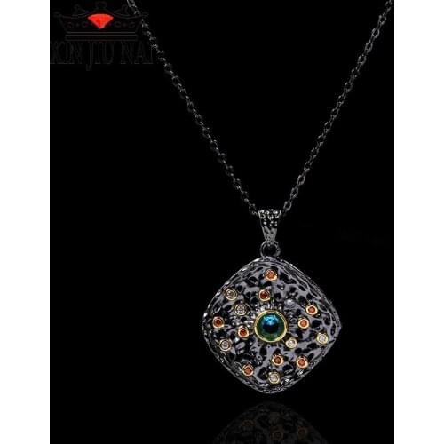 New retro creative fashion colored gemstones starry wild 14K black gold personality clavicle necklace womens brand jewelry