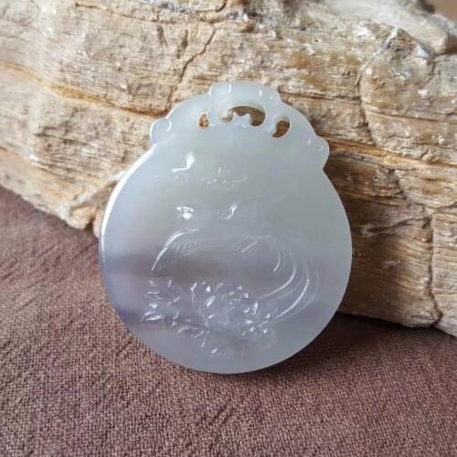 Natural and Tian Yu Bing Qing Yu Jie Lotus Pendant Pendant necklace sweater chain