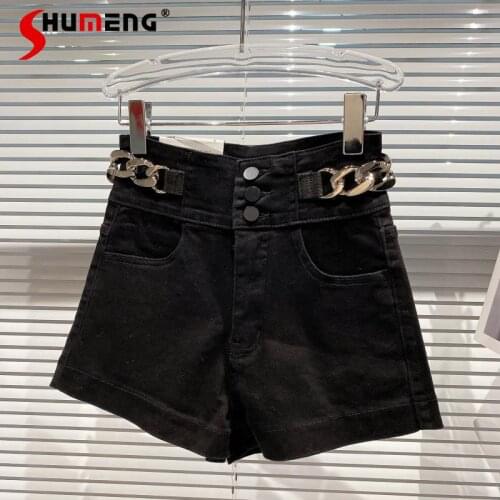 2021 Spring New Side Waist Metal Chain Design Bottom Washed Black Denim Shorts Fashion Women Short Pants