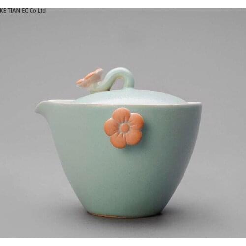 Creative Ceramic One Pot and Two Cups Travel Portable Tea Set Quick Guest Cup with Plum Blossom Cover Home Afternoon Tea Setgift