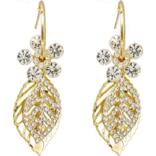 2021 Fashion S925 Silver Needle Korea Imitation Pearl Flower Crystal High Quality Temperament Net Red All-match Earrings