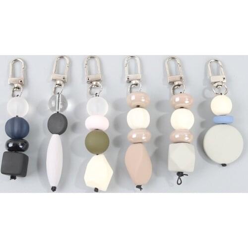 Original New Cute Girls Irregular Wood Beads Keychain Women Handmade Geometric Round Square Key Chain Female Jewelry Party Gifts