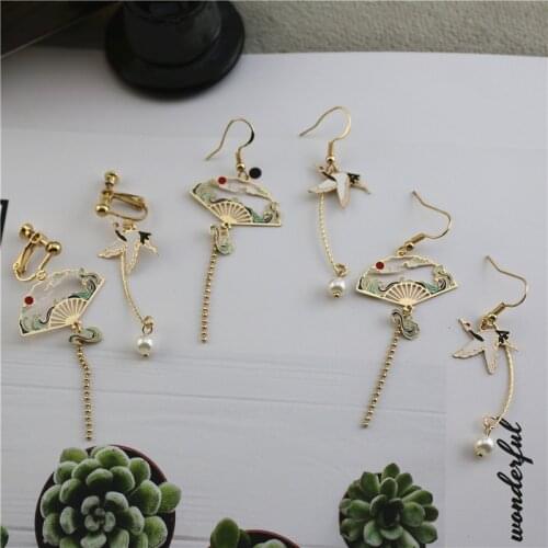 Asymmetry Court Fan Flying Crane Earrings Long Chain Imitation Pearls Earring Vintage Chinese Style Charm Ear for Woman