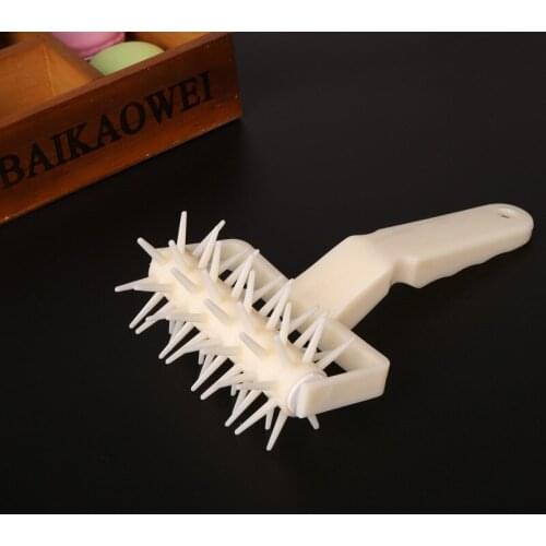 1PC Plastic Baking Pizza Cookies New Dough Roller Pastry Pie Needle Wheels Cutter Sewing Machine Cake Bread Hole Punch OK 0241