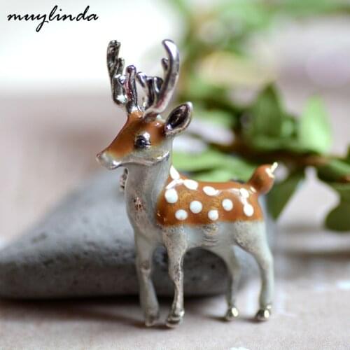 Muylinda Enamel Deer Pin Brooch Fashion Metal Brooches Pins For Women Animal Costume Jewelry Broche Scarf Sweater Clip
